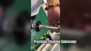 Un examen plus attentif : Canal de rinçage perpendiculaire pour urétéro-néphroscope 27002L, longueur 430 mm